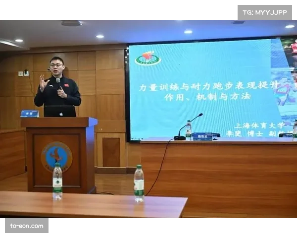 李同国转型青训教练:精神培养优先于技术训练助力球员成长 李同国转型青训教练:精神培养优先于技术训练助力球员成长